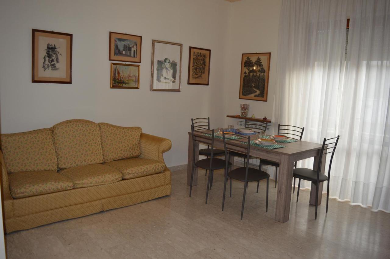 Casa Le Sorelle Apartment Viareggio Bagian luar foto